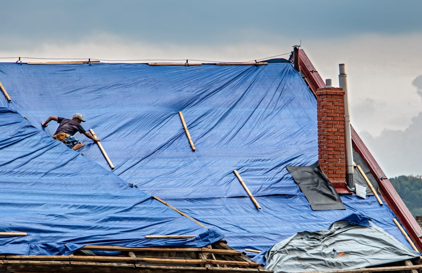 Roof Tarping service visual